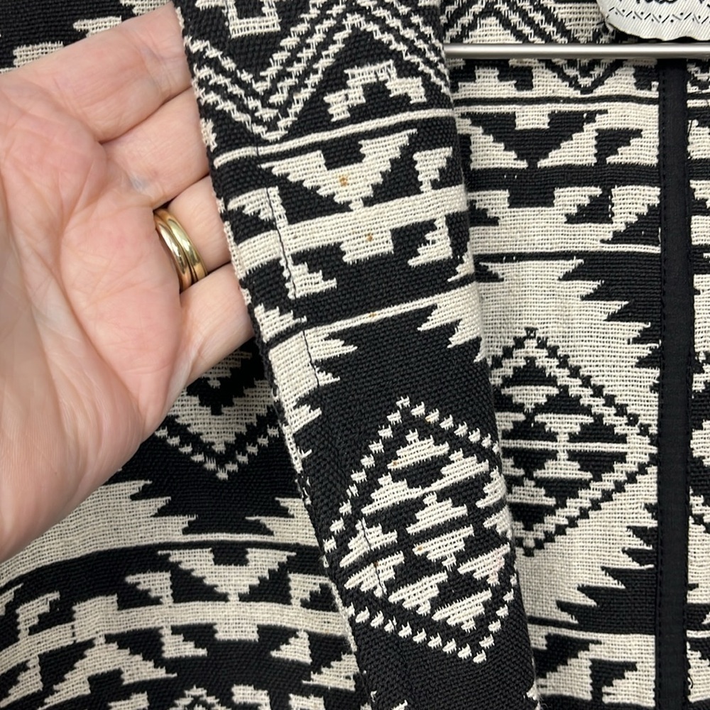 Flashback Womens Bolero Jacket Black/ Cream M Aztec Print Open Front Button EUC - Picture 6 of 12